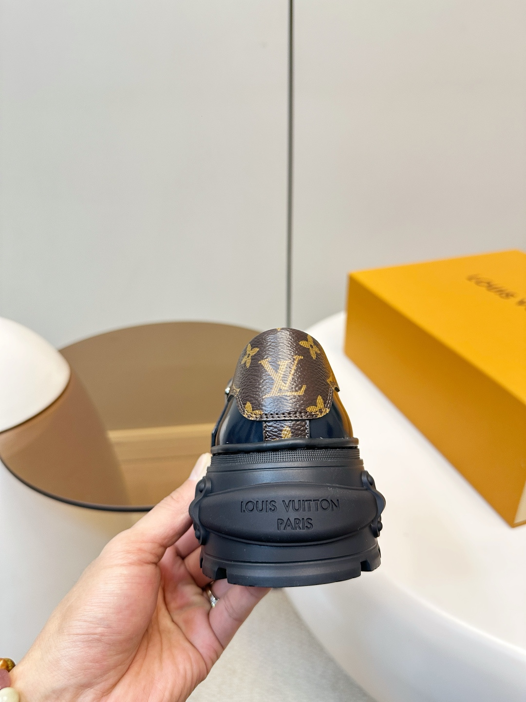 Louis Vuitton LV 26早春新品厚底玛丽珍小皮鞋