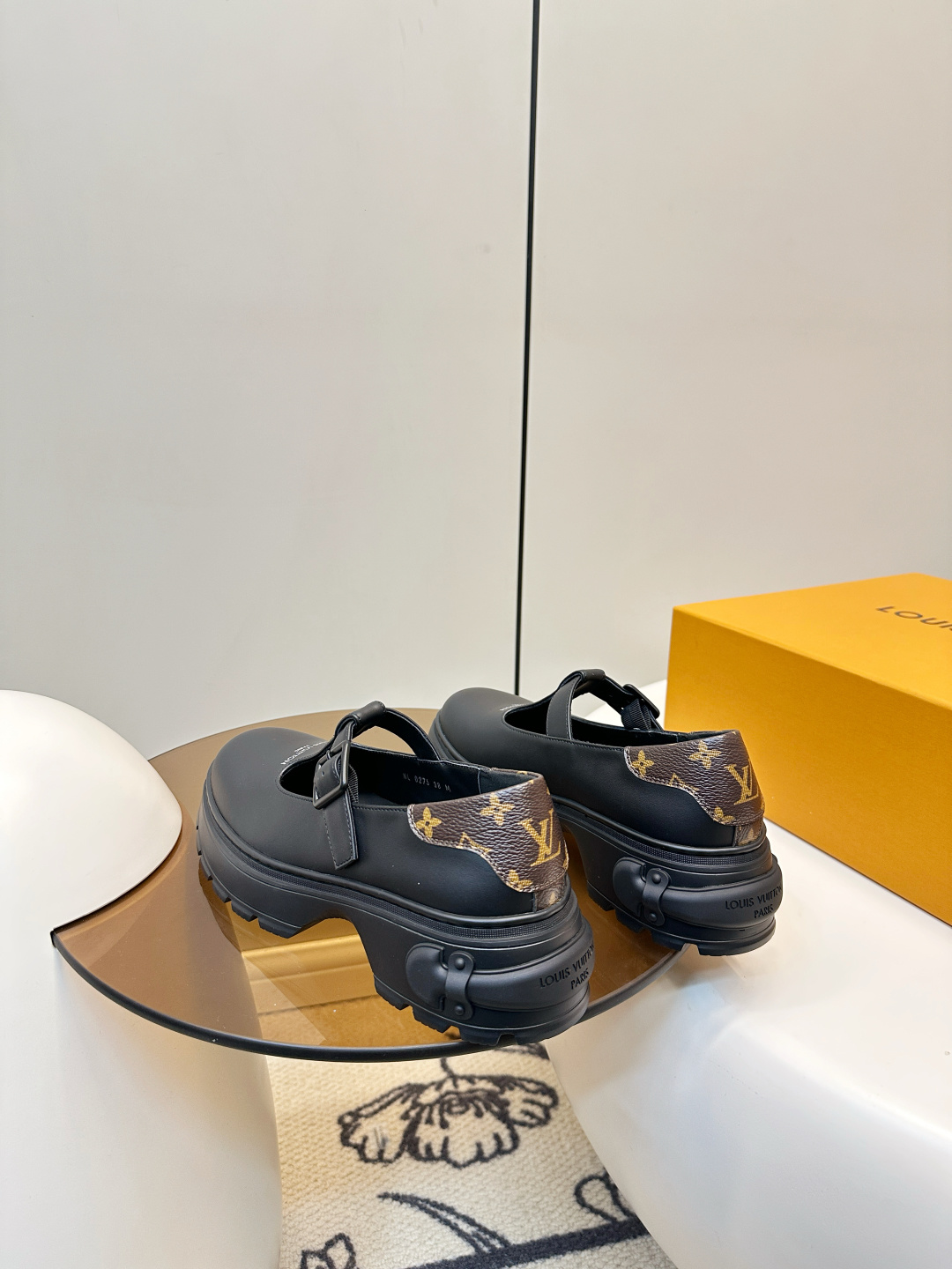 Louis Vuitton LV 26早春新品厚底玛丽珍小皮鞋
