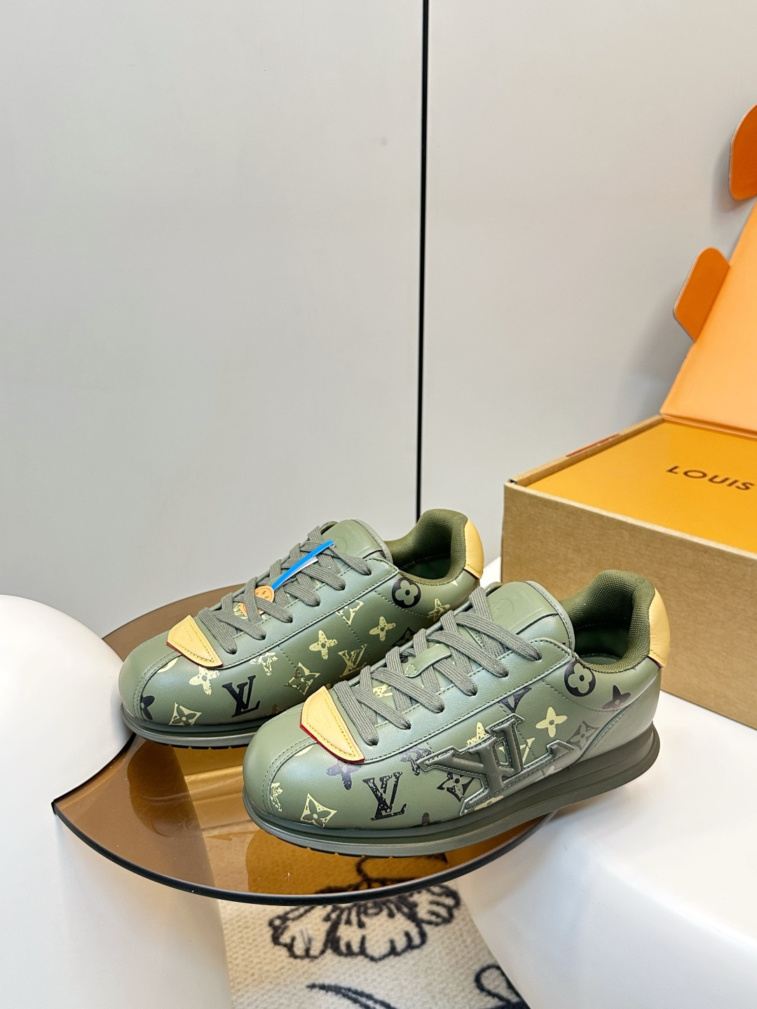 Louis Vuitton Louis Vuitton 路易威登 菲董 联名 Buttersoft系列 面包鞋 休闲运动鞋