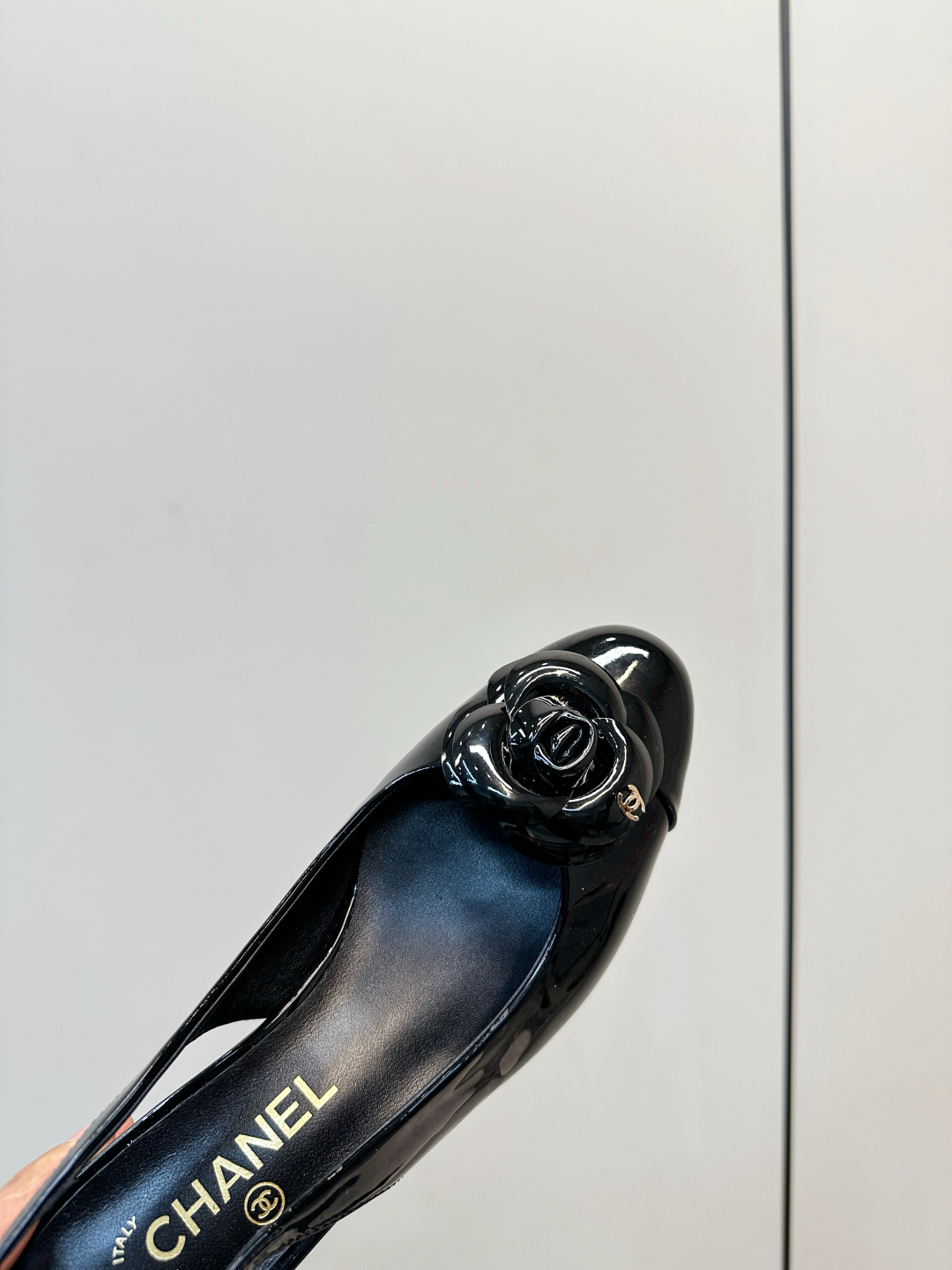 Chanel Chanel 山茶花拼色后空凉鞋​​