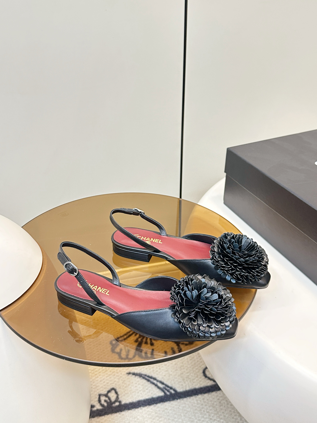 Chanel Chanel 26X新品山茶花平底凉鞋