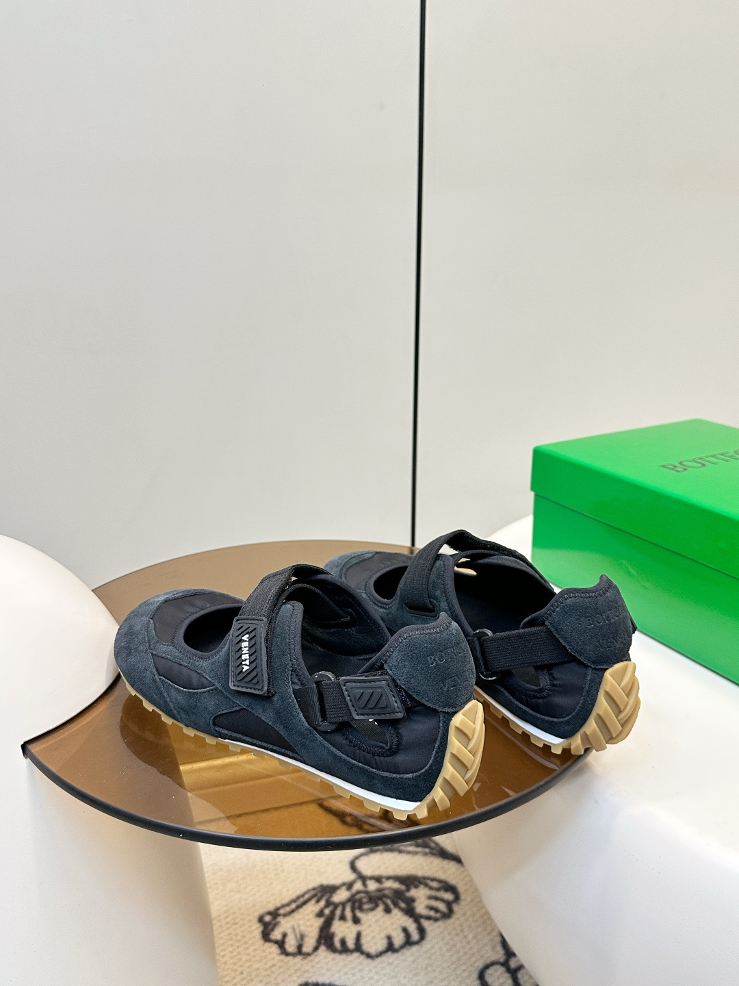 Bottega Veneta ​​Bottega Veneta Orbit Flash玛丽珍鞋​​ 运动鞋