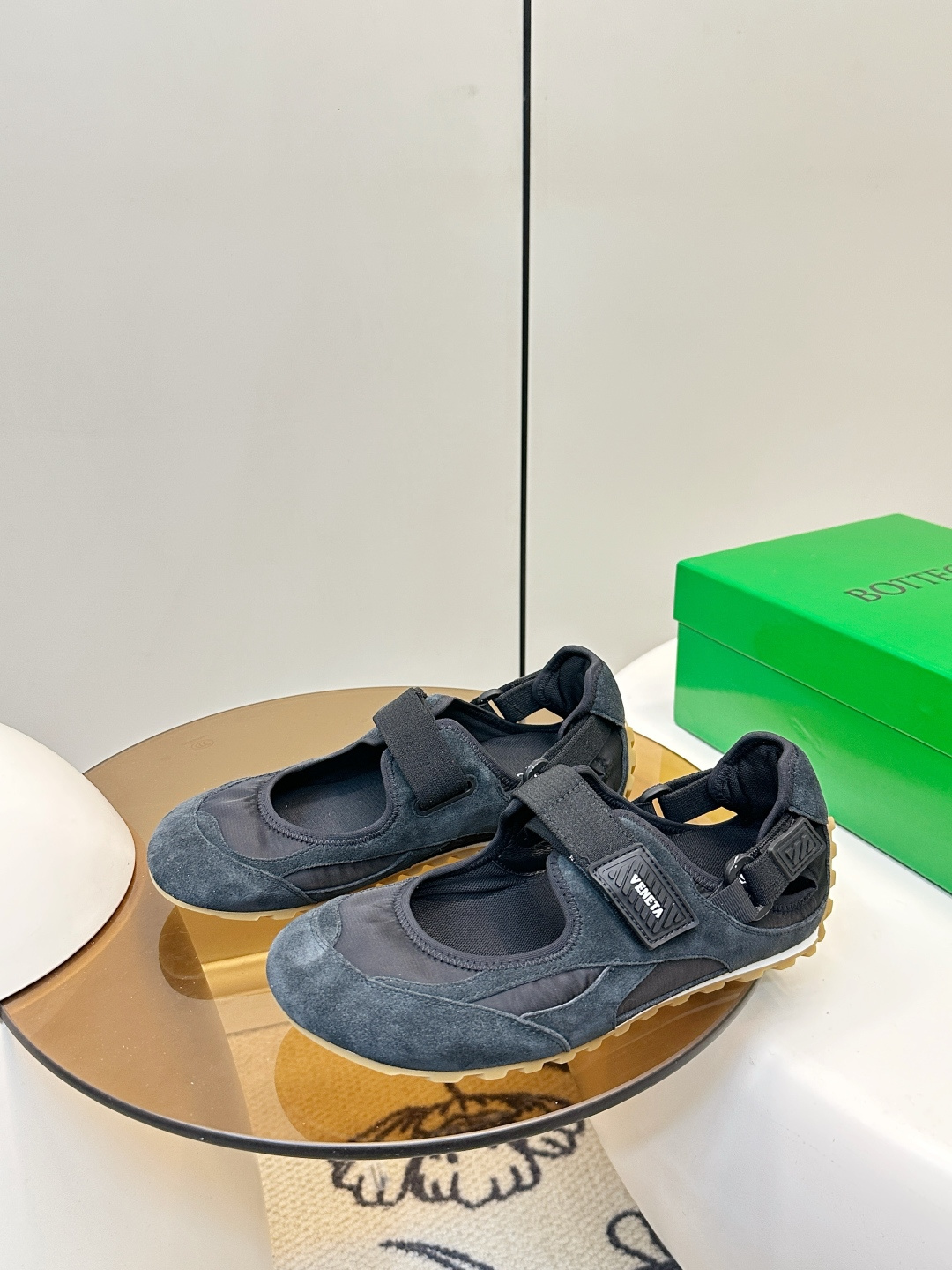 Bottega Veneta ​​Bottega Veneta Orbit Flash玛丽珍鞋​​ 运动鞋