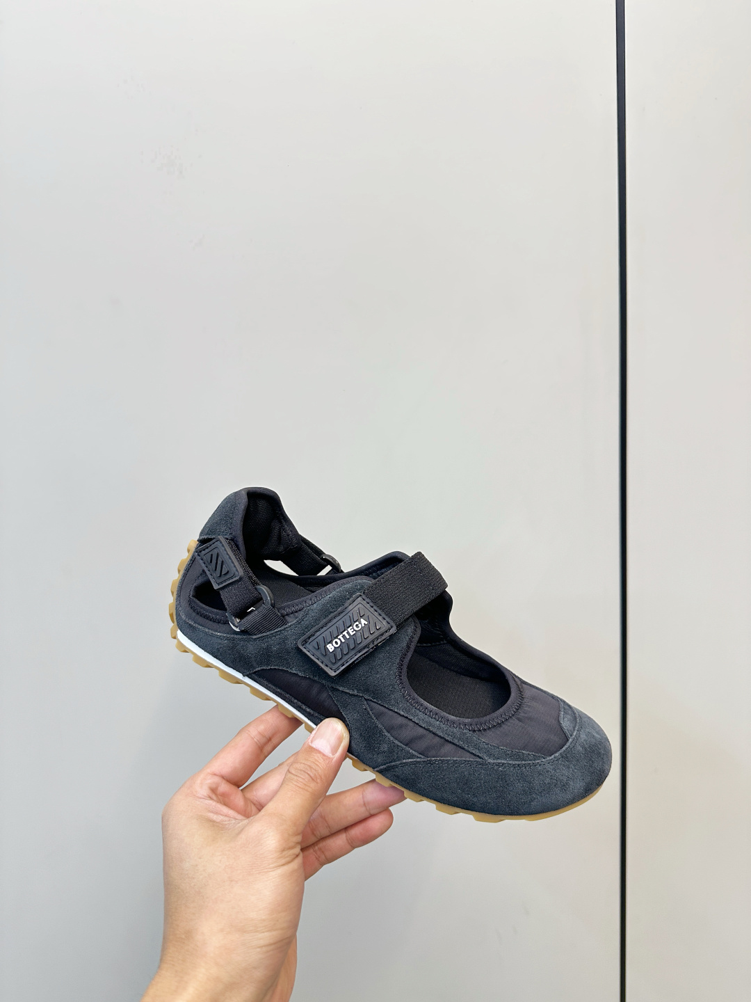 Bottega Veneta ​​Bottega Veneta Orbit Flash玛丽珍鞋​​ 运动鞋