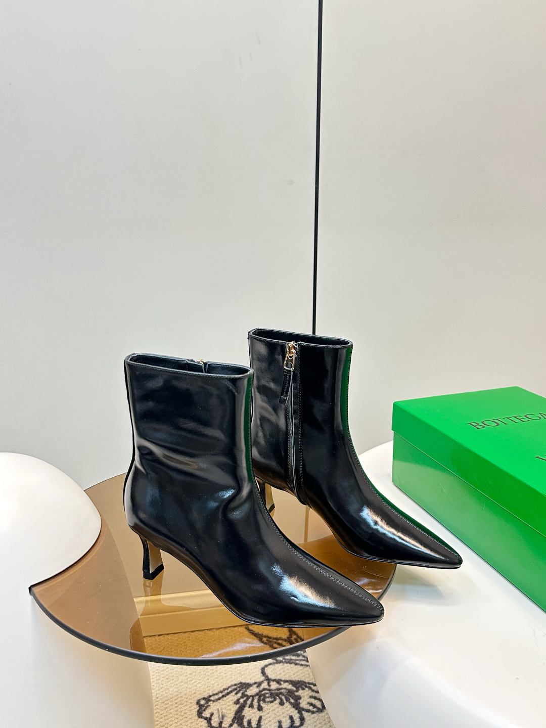 Bottega Veneta Bottega Veneta26​​油蜡皮尖头细跟 短靴