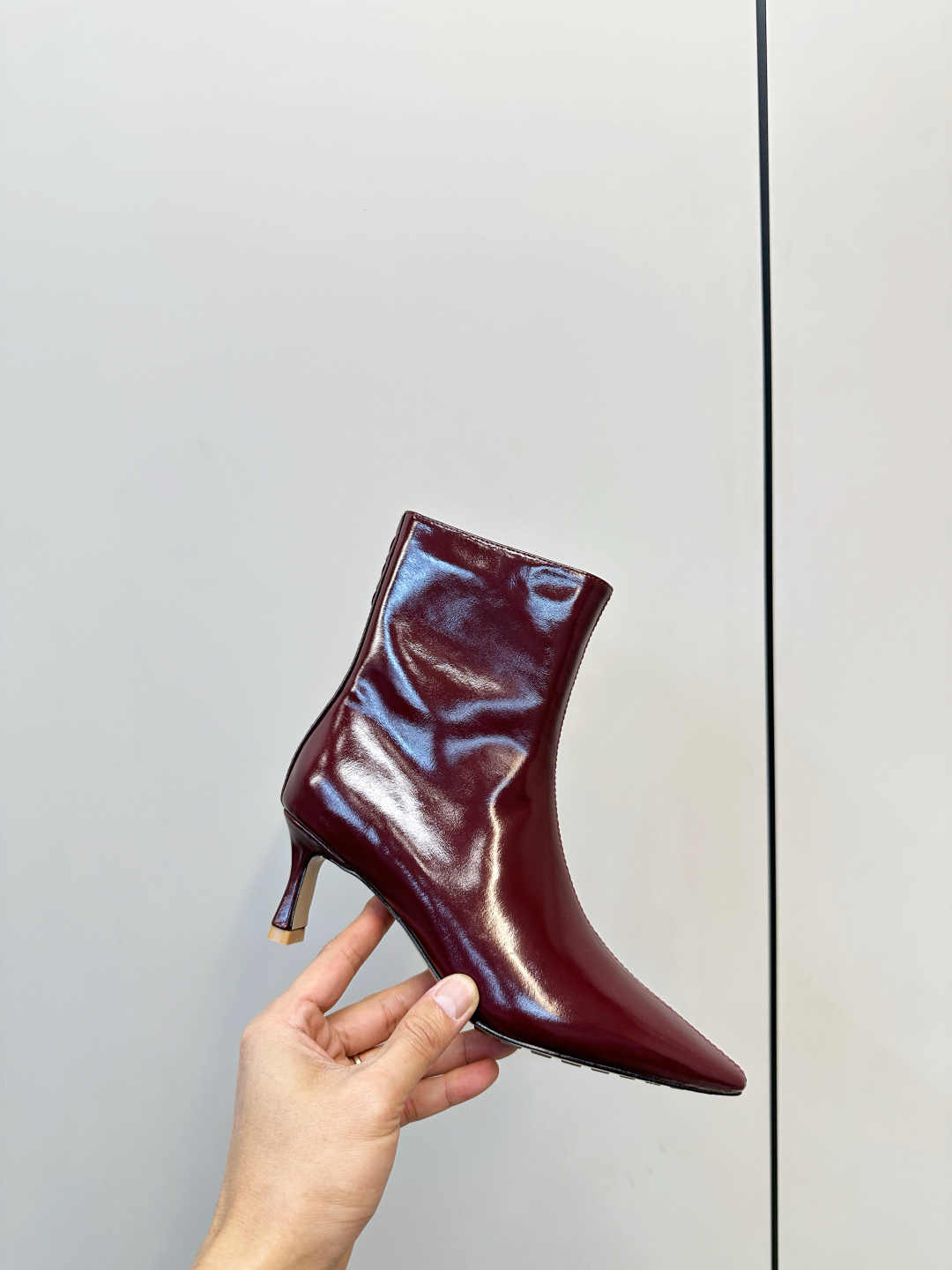 Bottega Veneta Bottega Veneta26​​油蜡皮尖头细跟 短靴