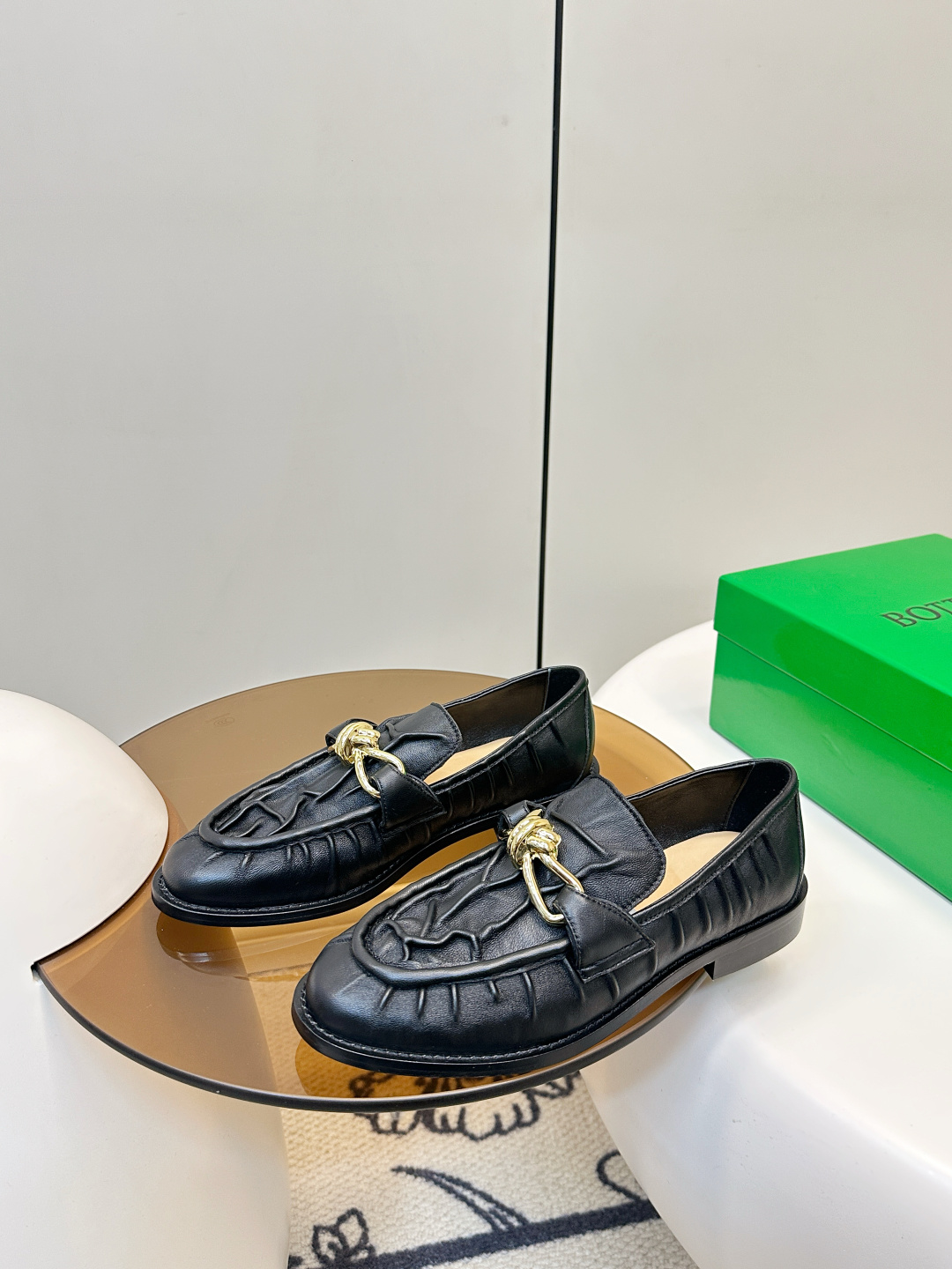 Bottega Veneta Bottega Veneta 26新品褶皱绳结扣乐福鞋​​