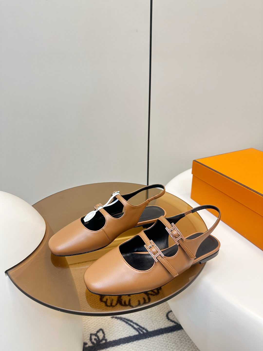 Hermès ​​Hermes｜爱马仕双扣带玛丽珍凉鞋​​