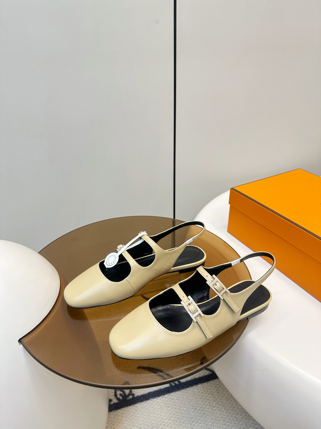Hermès ​​Hermes｜爱马仕双扣带玛丽珍凉鞋​​