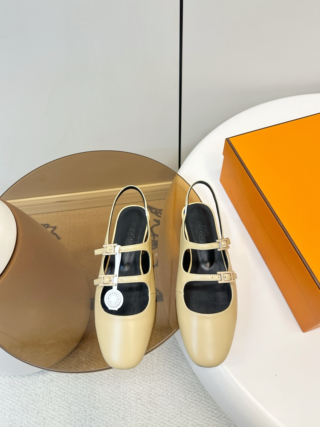 Hermès ​​Hermes｜爱马仕双扣带玛丽珍凉鞋​​