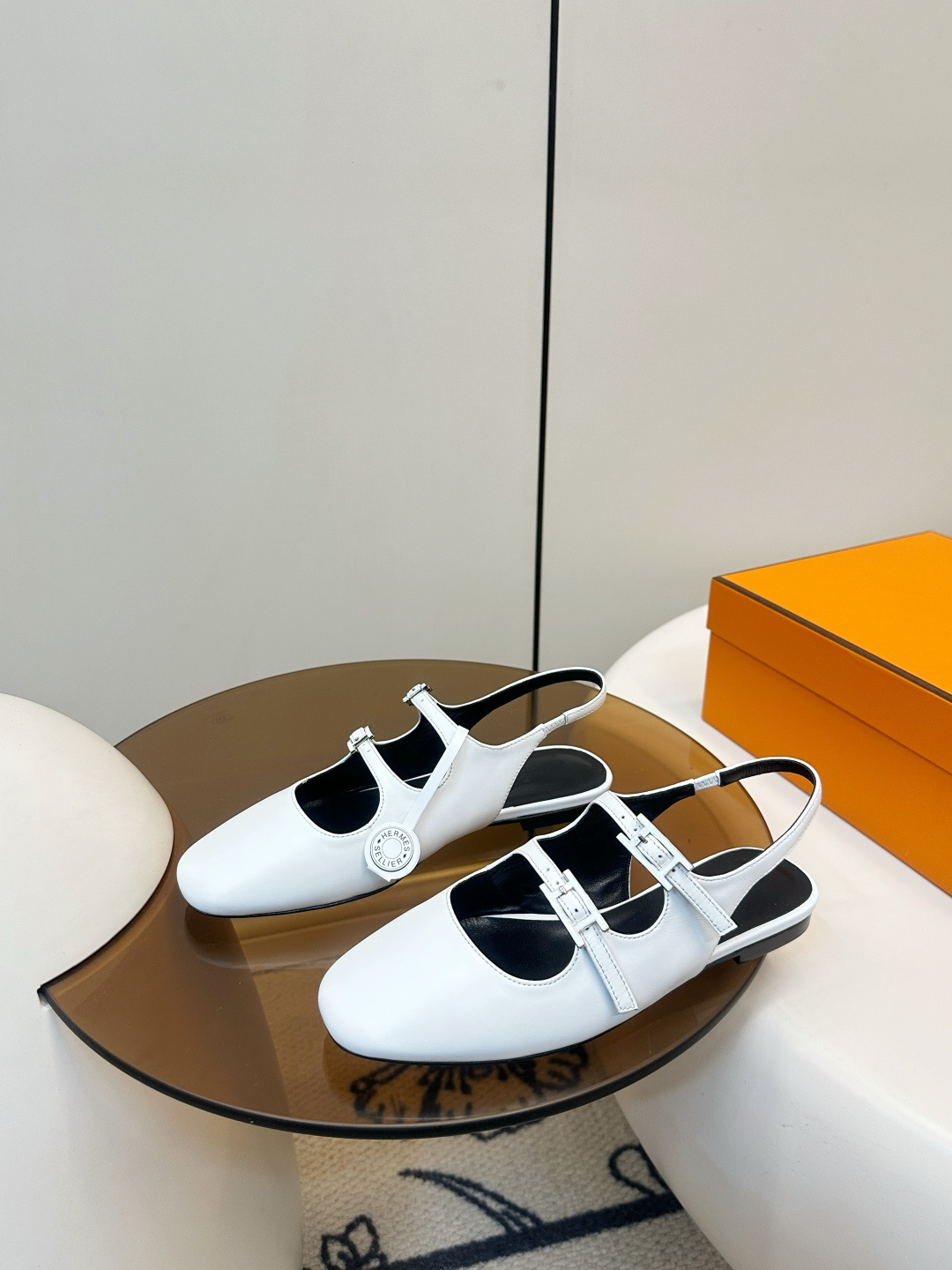 Hermès ​​Hermes｜爱马仕双扣带玛丽珍凉鞋​​