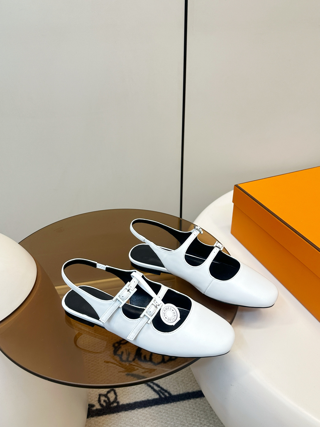 Hermès ​​Hermes｜爱马仕双扣带玛丽珍凉鞋​​