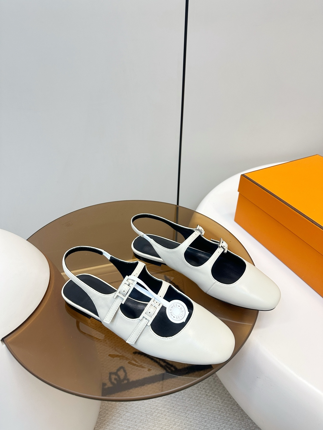 Hermès ​​Hermes｜爱马仕双扣带玛丽珍凉鞋​​