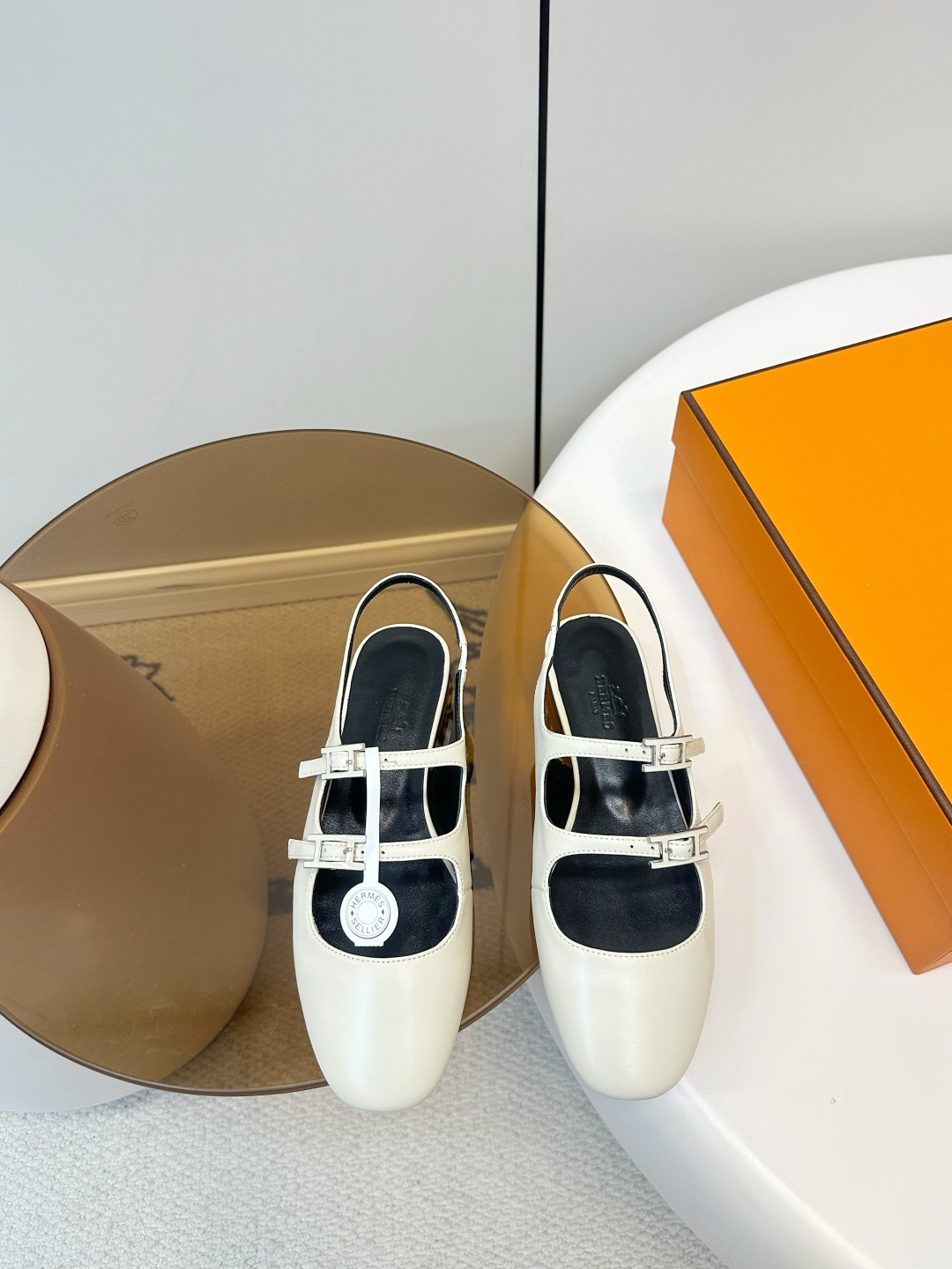Hermès ​​Hermes｜爱马仕双扣带玛丽珍凉鞋​​
