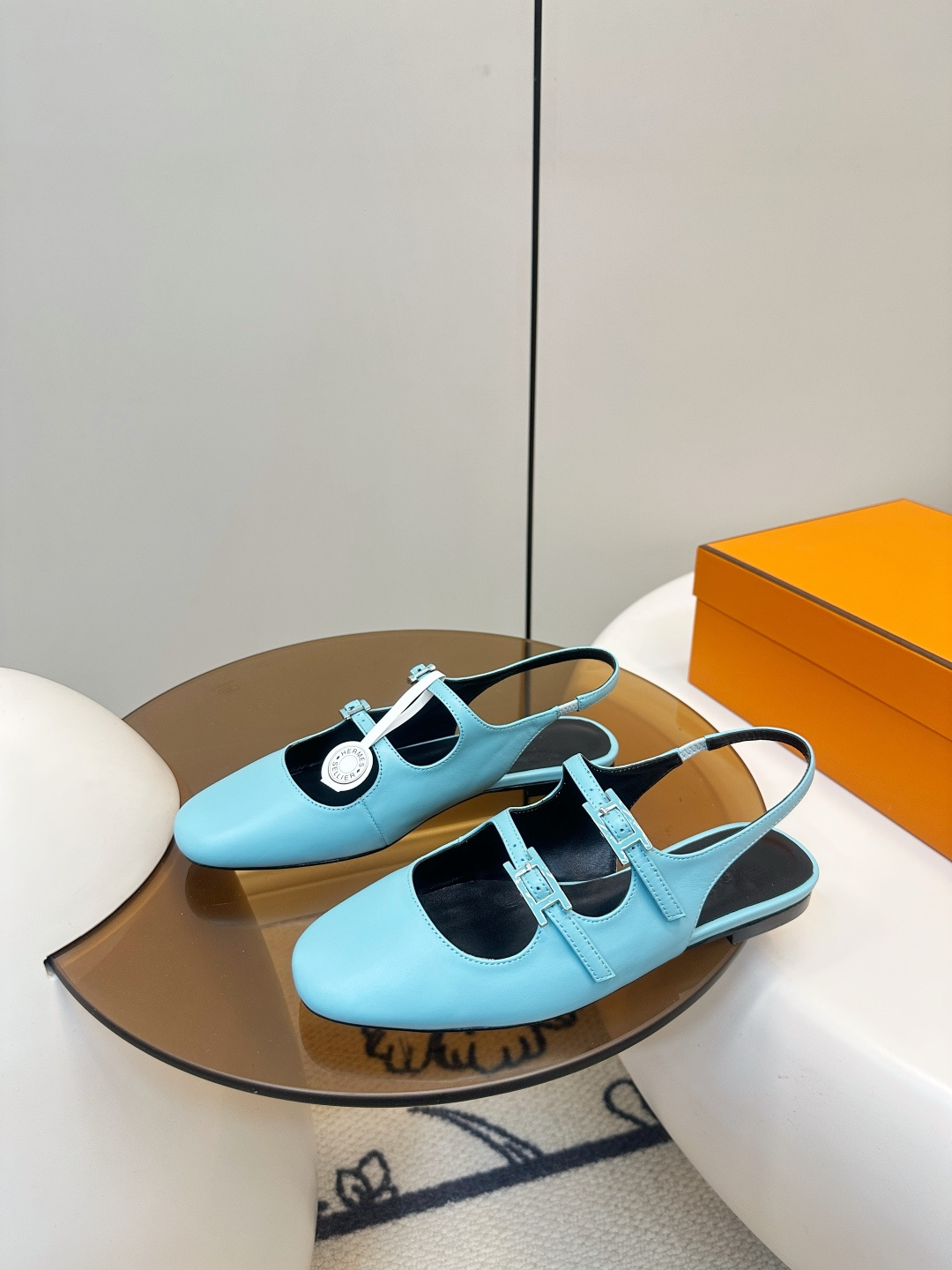 Hermès ​​Hermes｜爱马仕双扣带玛丽珍凉鞋​​