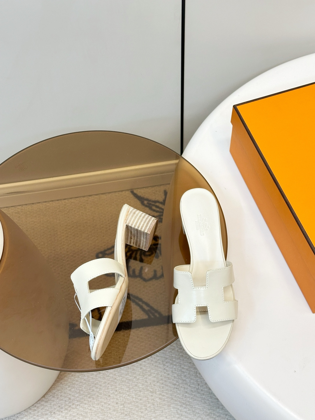 Hermès ​​Hermes｜爱马仕Oran H型平底/中跟 拖鞋