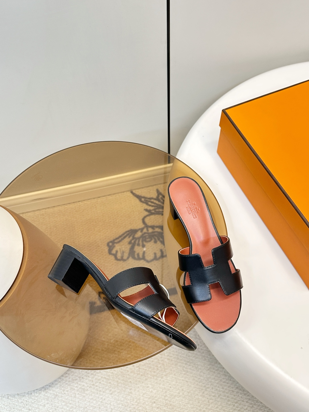 Hermès ​​Hermes｜爱马仕Oran H型平底/中跟 拖鞋