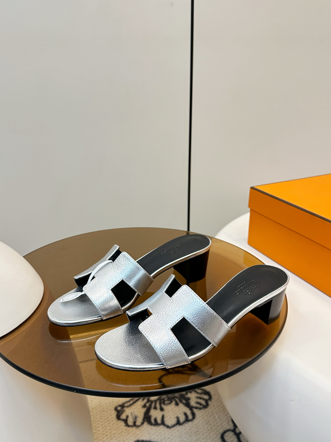 Hermès ​​Hermes｜爱马仕Oran H型平底/中跟 拖鞋