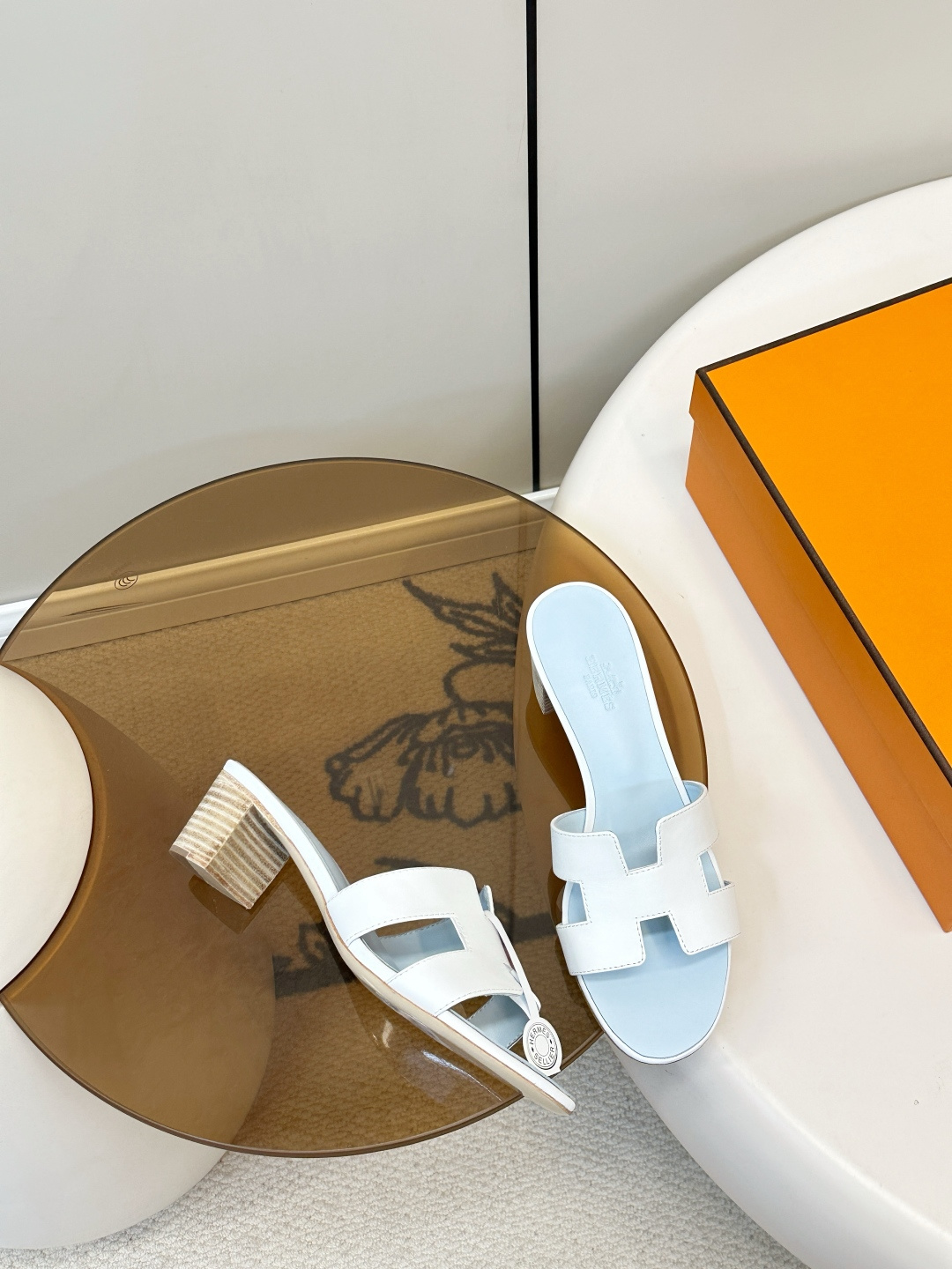Hermès ​​Hermes｜爱马仕Oran H型平底/中跟 拖鞋
