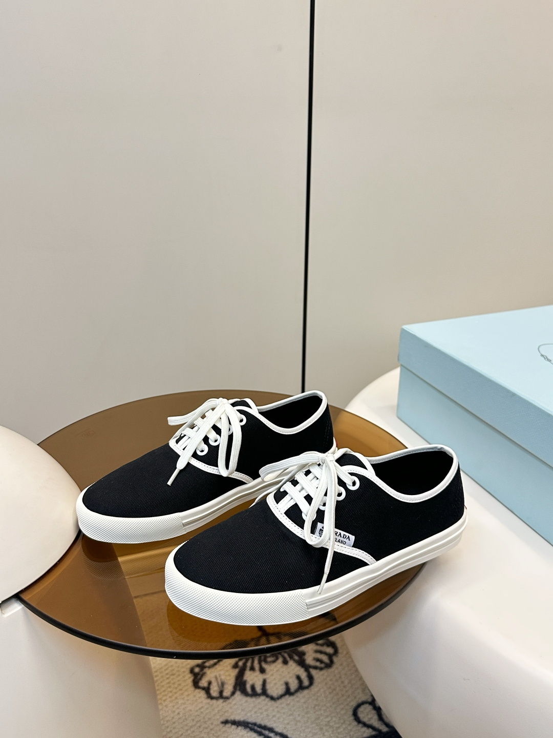 Prada ​​Prada 2026春夏新品 帆布鞋