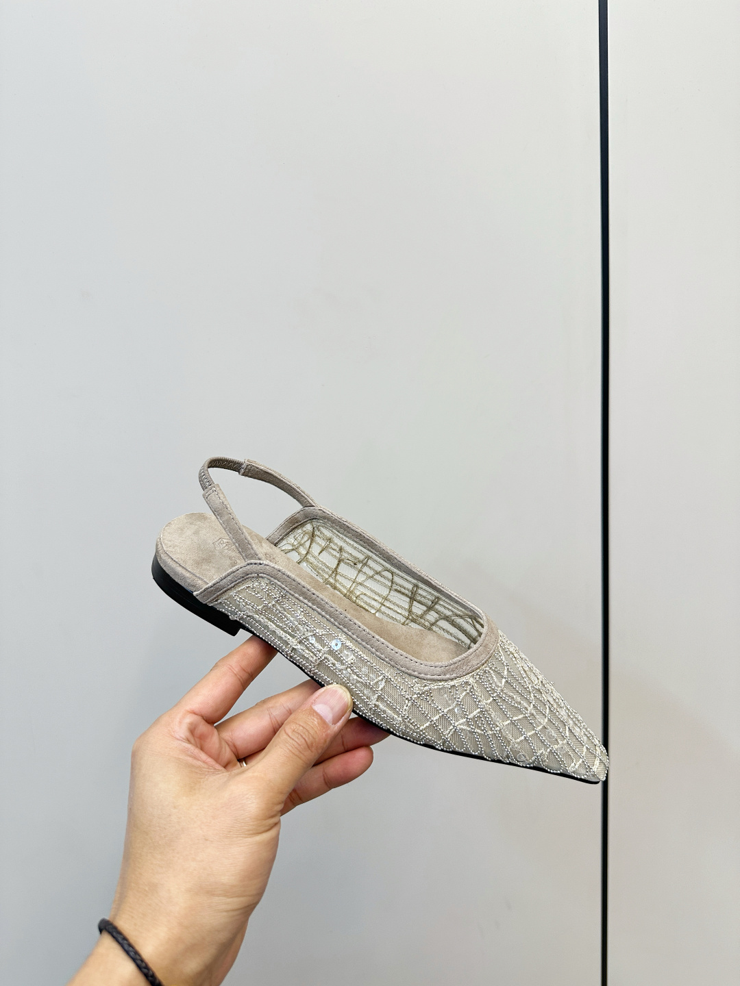Brunello Cucinelli Brunello Cucinelli 26ss新品手工缝珠刺绣网纱平底后空凉鞋