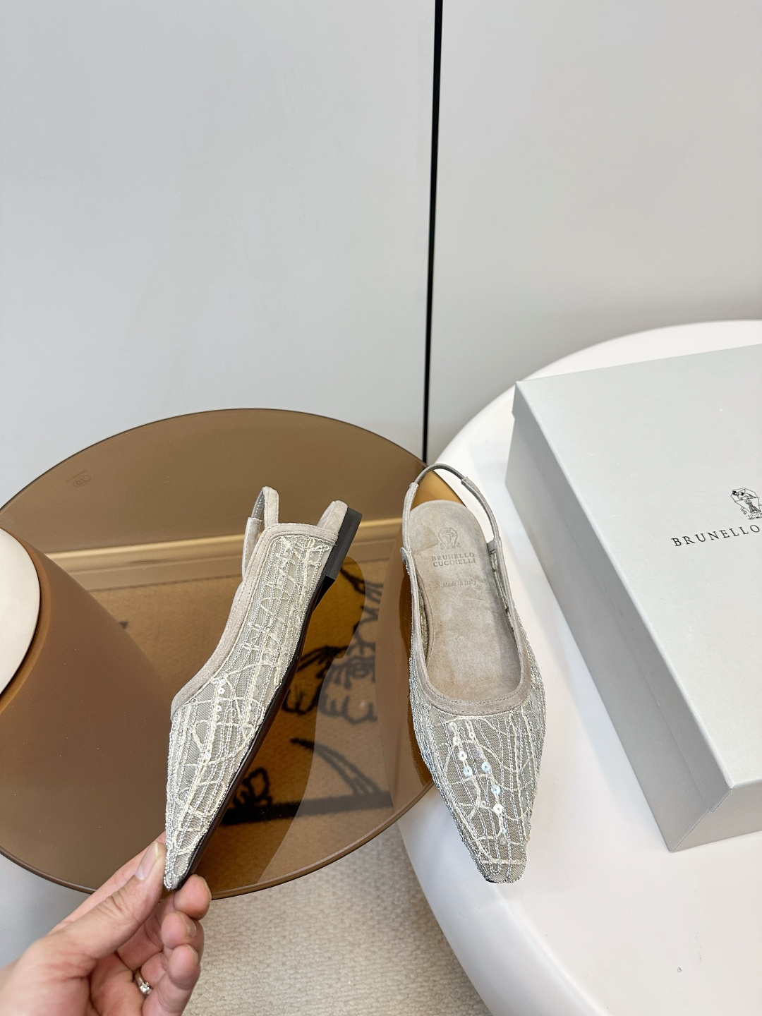 Brunello Cucinelli Brunello Cucinelli 26ss新品手工缝珠刺绣网纱平底后空凉鞋