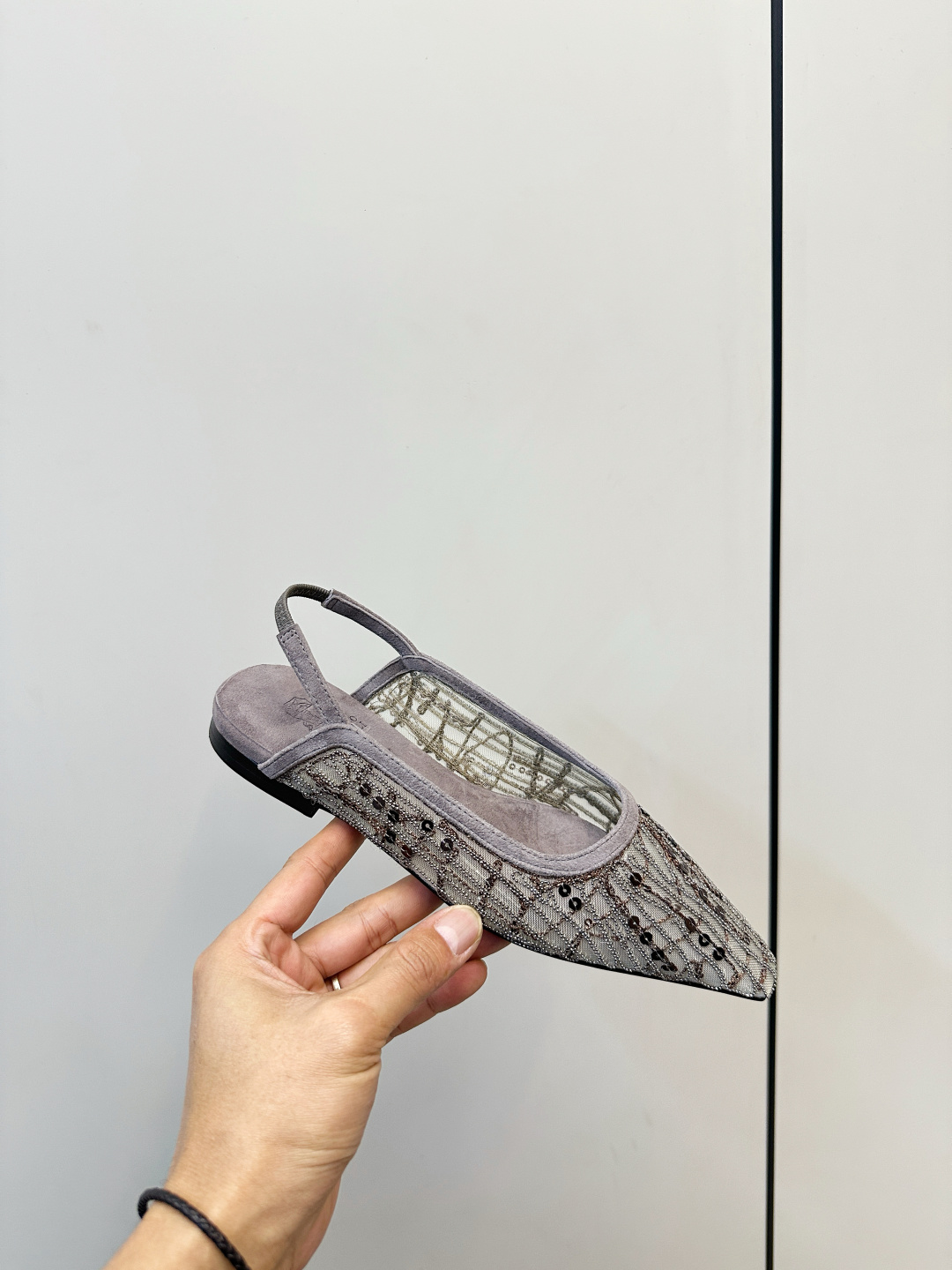 Brunello Cucinelli Brunello Cucinelli 26ss新品手工缝珠刺绣网纱平底后空凉鞋