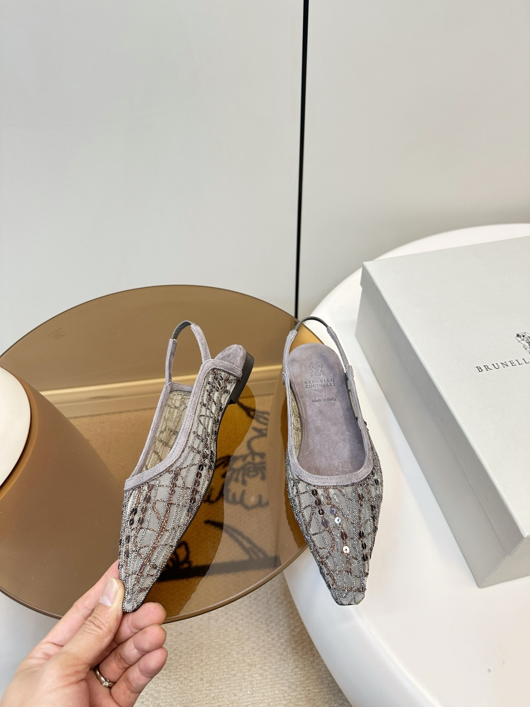 Brunello Cucinelli Brunello Cucinelli 26ss新品手工缝珠刺绣网纱平底后空凉鞋