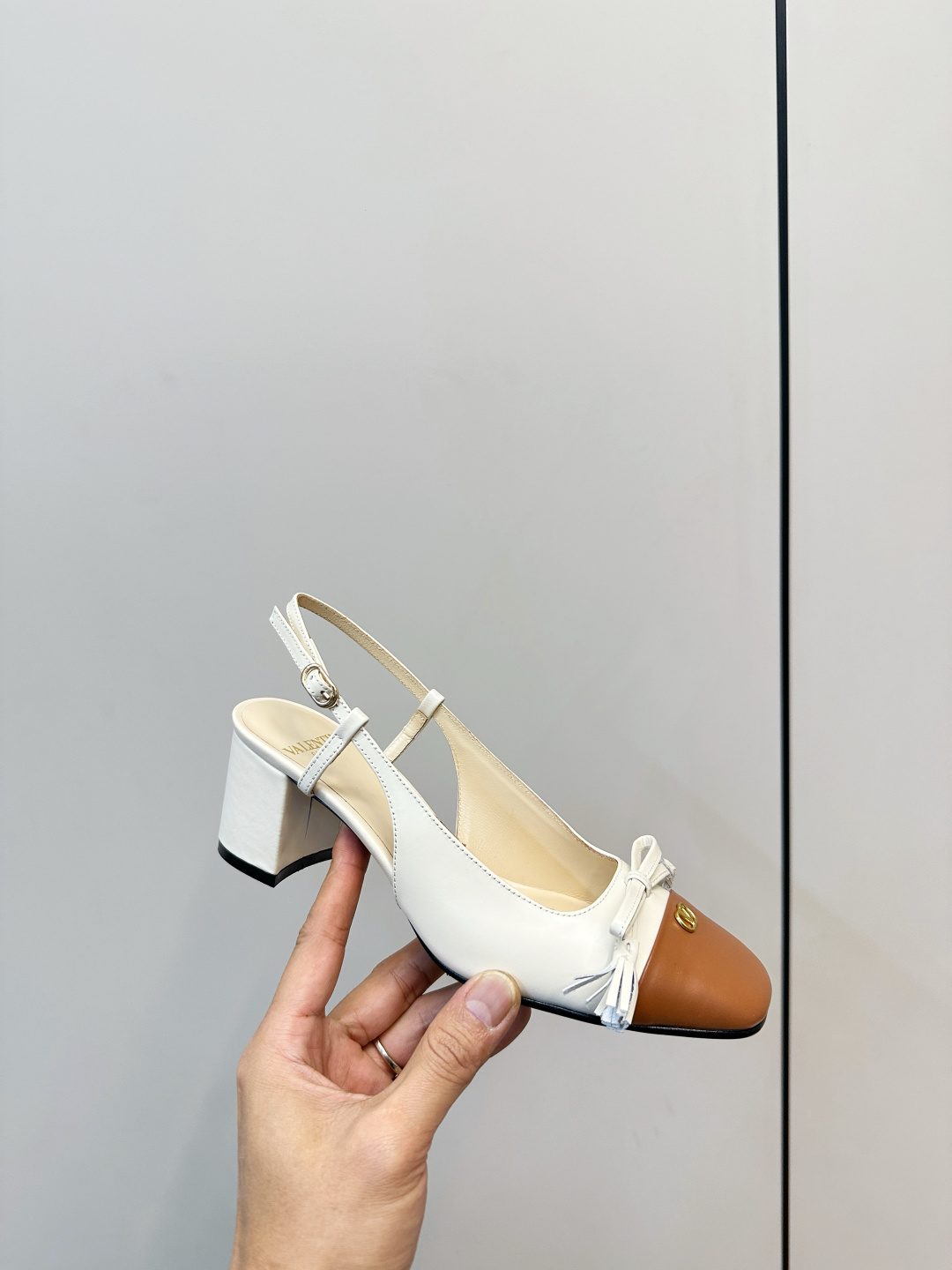 Valentino Valentino VT拼色蝴蝶结高跟凉鞋​​