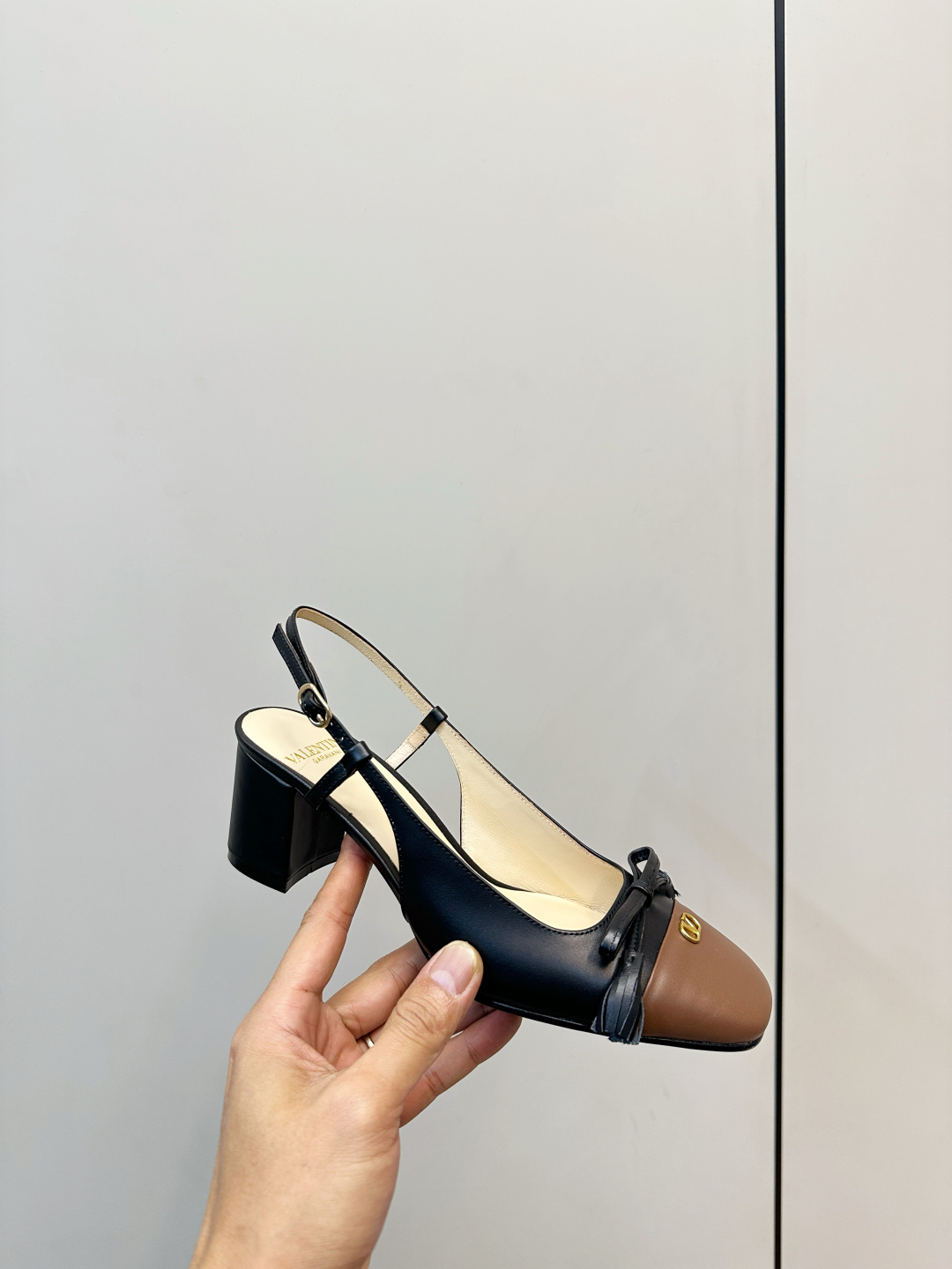 Valentino Valentino VT拼色蝴蝶结高跟凉鞋​​