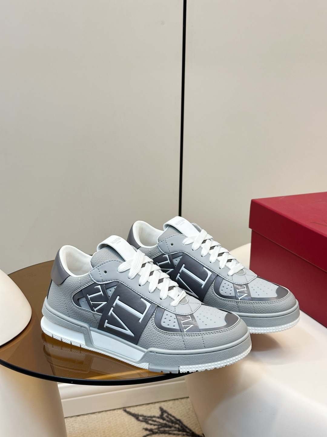 Valentino ​​Valentino Garavani VL7N运动鞋​​ 休闲板鞋