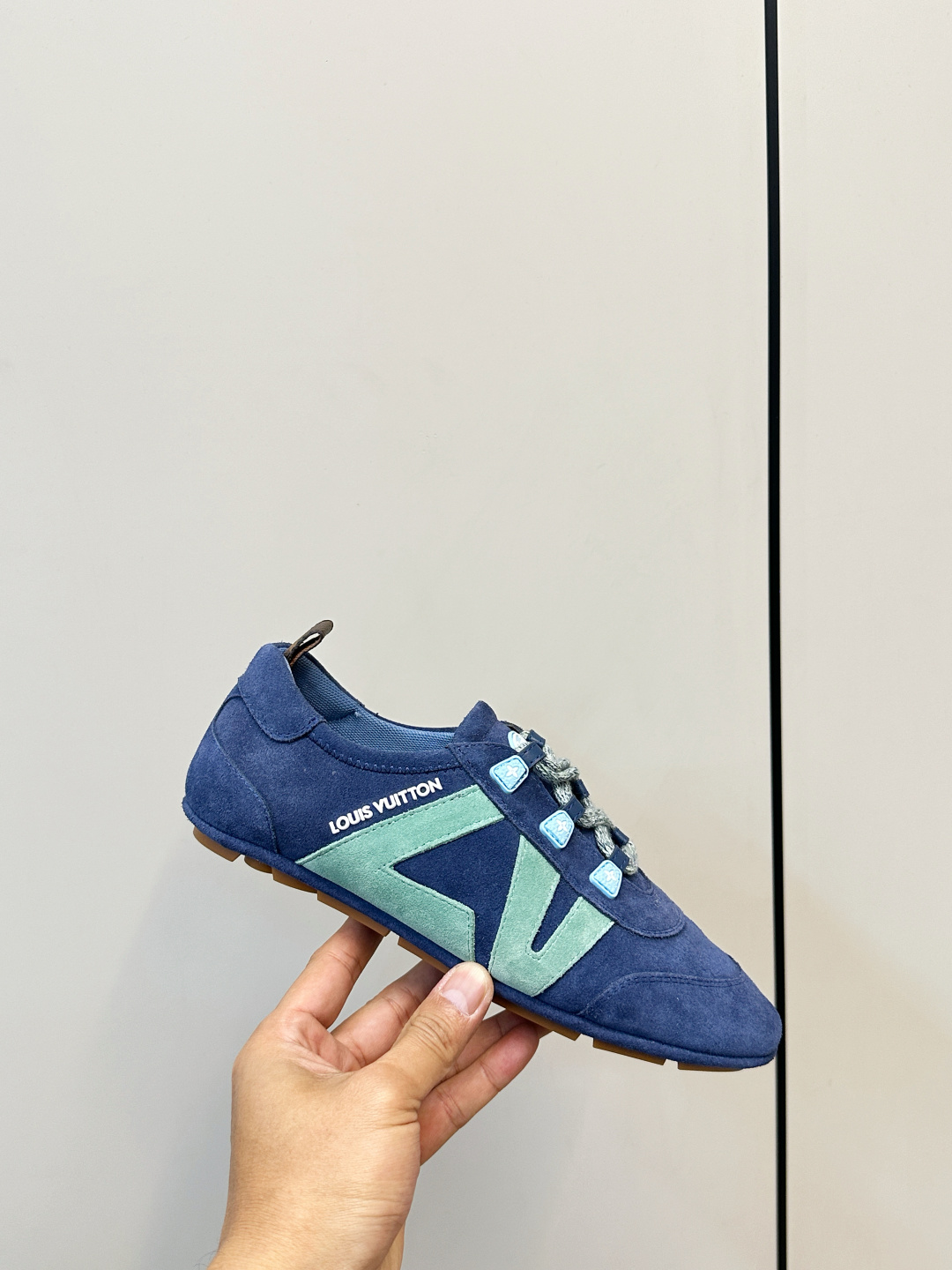 Louis Vuitton Louis Vuitton｜路易威登驴牌春夏Sneakerina系列 芭蕾运动鞋 德训鞋 平底鞋