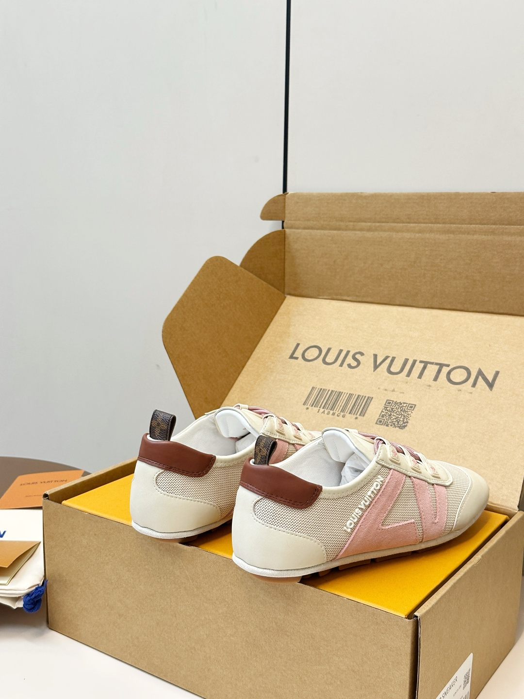 Louis Vuitton Louis Vuitton｜路易威登驴牌春夏Sneakerina系列 芭蕾运动鞋 德训鞋 平底鞋
