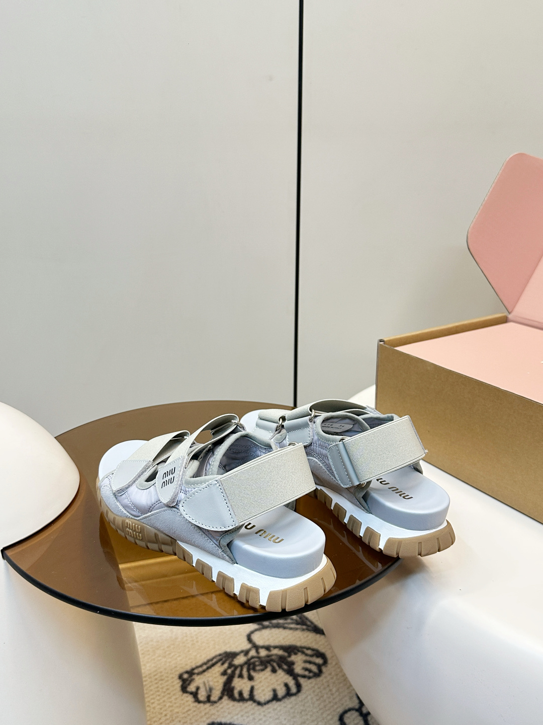 Miu Miu Miu Miu26ss新品运动凉鞋​​