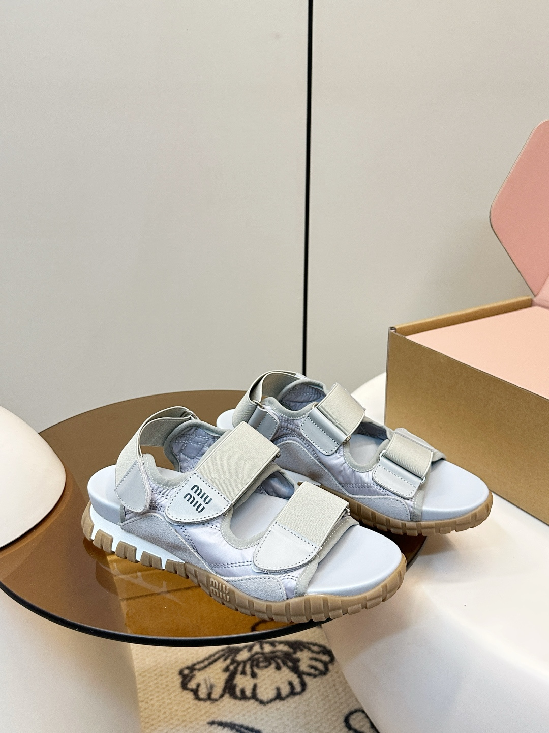 Miu Miu Miu Miu26ss新品运动凉鞋​​