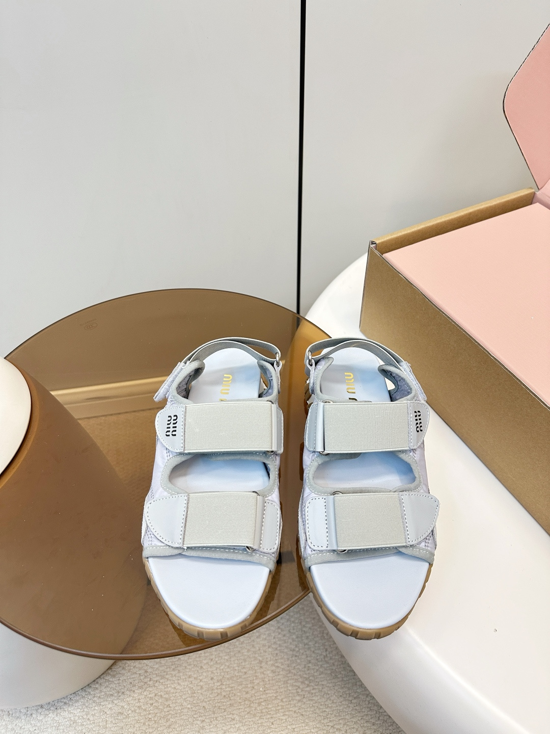 Miu Miu Miu Miu26ss新品运动凉鞋​​