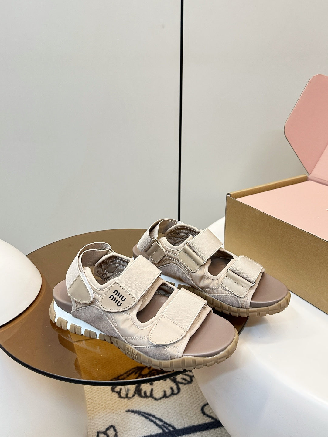 Miu Miu Miu Miu26ss新品运动凉鞋​​