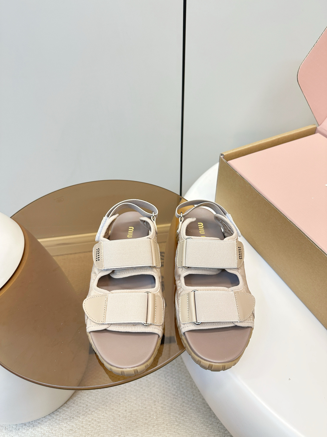 Miu Miu Miu Miu26ss新品运动凉鞋​​