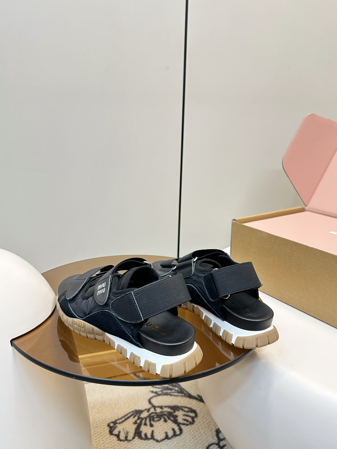 Miu Miu Miu Miu26ss新品运动凉鞋​​