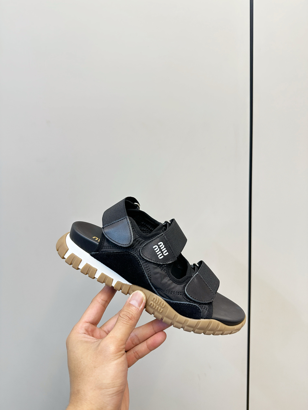 Miu Miu Miu Miu26ss新品运动凉鞋​​