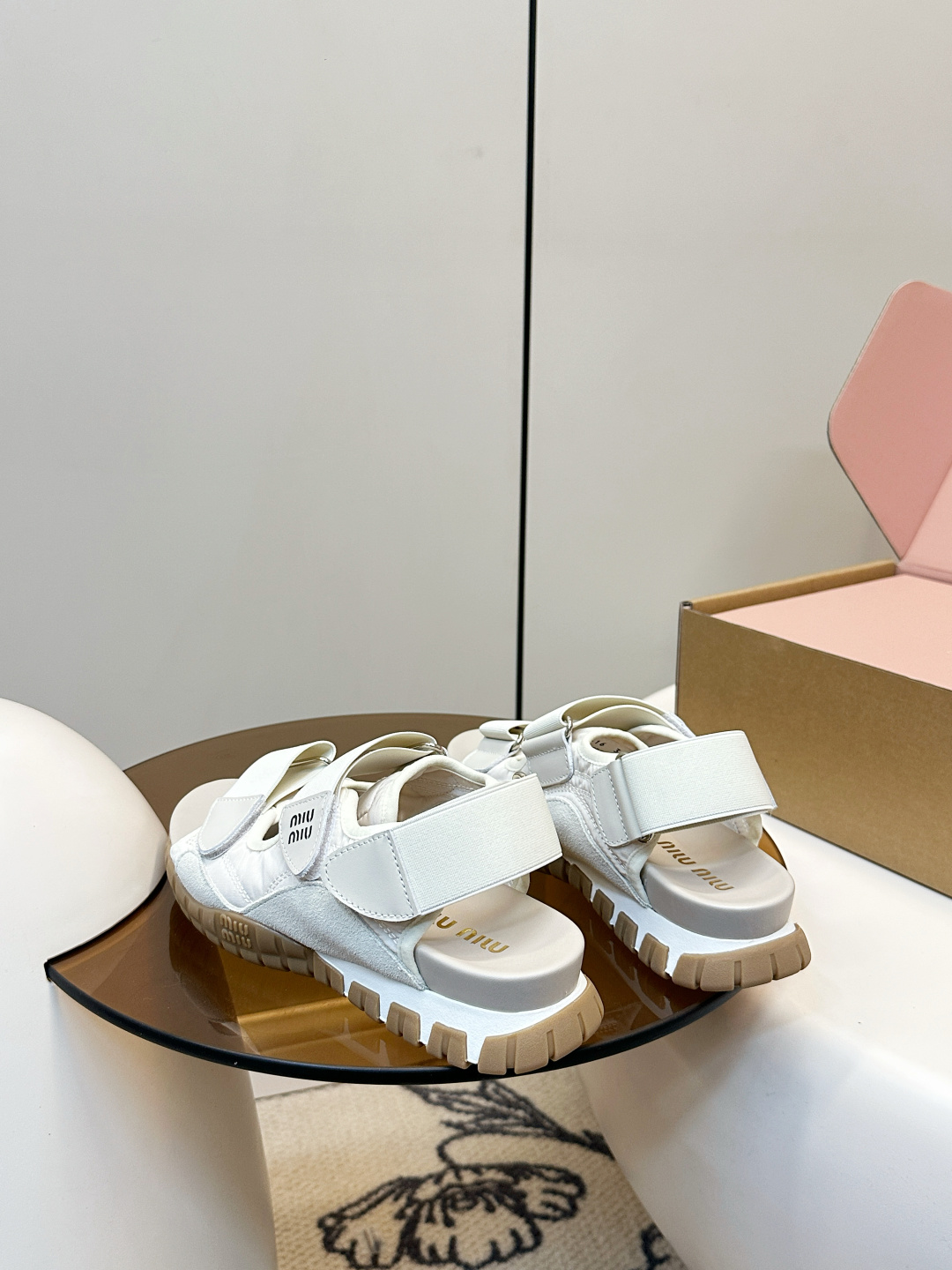 Miu Miu Miu Miu26ss新品运动凉鞋​​