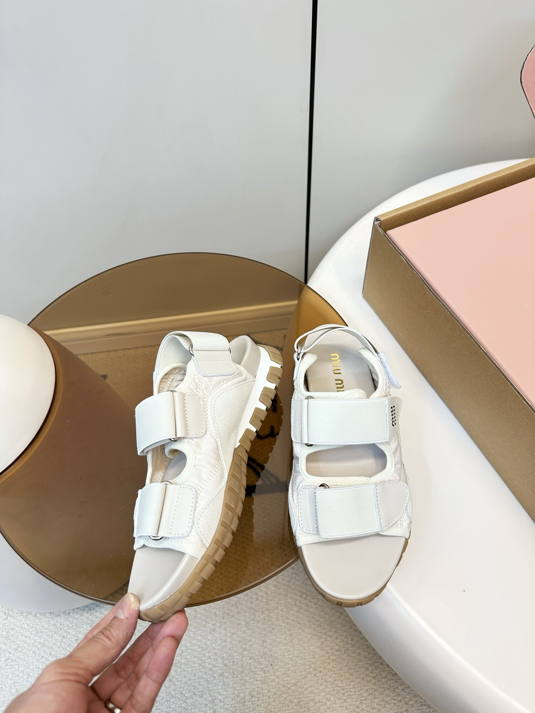 Miu Miu Miu Miu26ss新品运动凉鞋​​