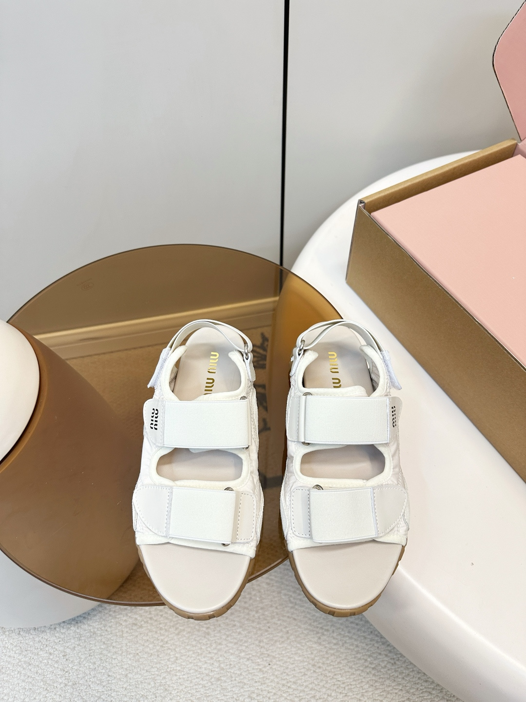 Miu Miu Miu Miu26ss新品运动凉鞋​​