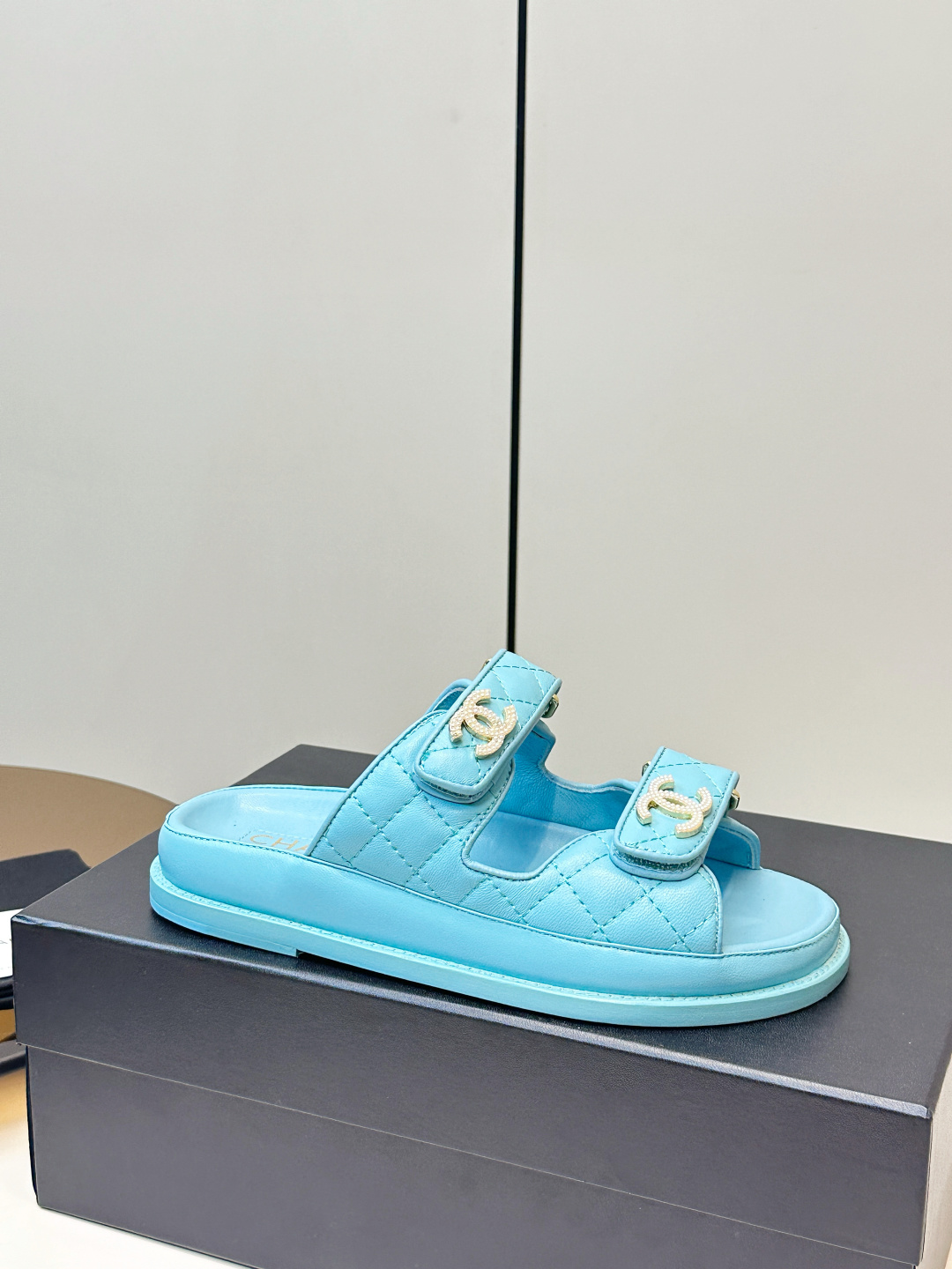 Chanel Chanel 2026ss新品小香魔术贴沙滩拖鞋