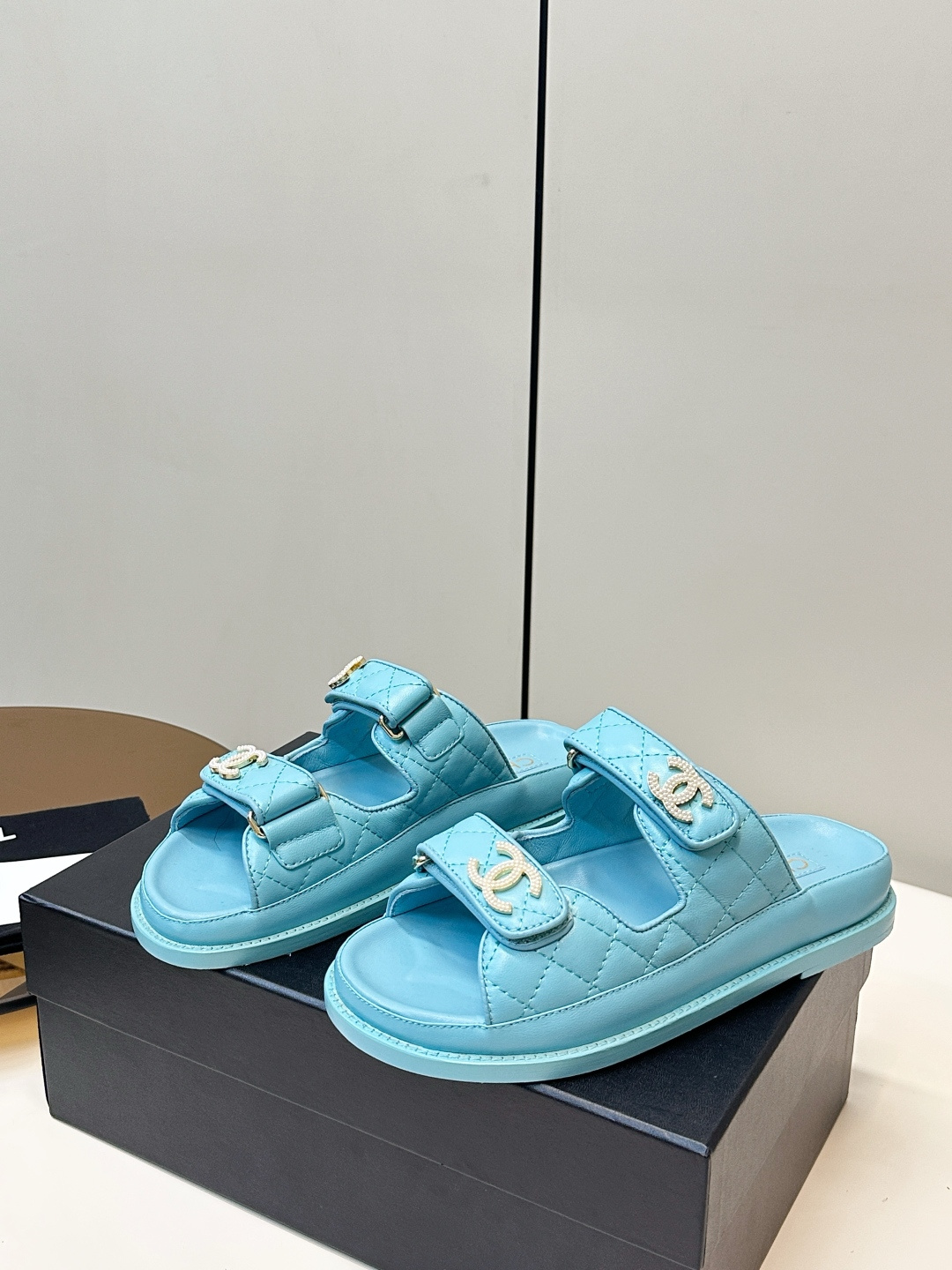Chanel Chanel 2026ss新品小香魔术贴沙滩拖鞋