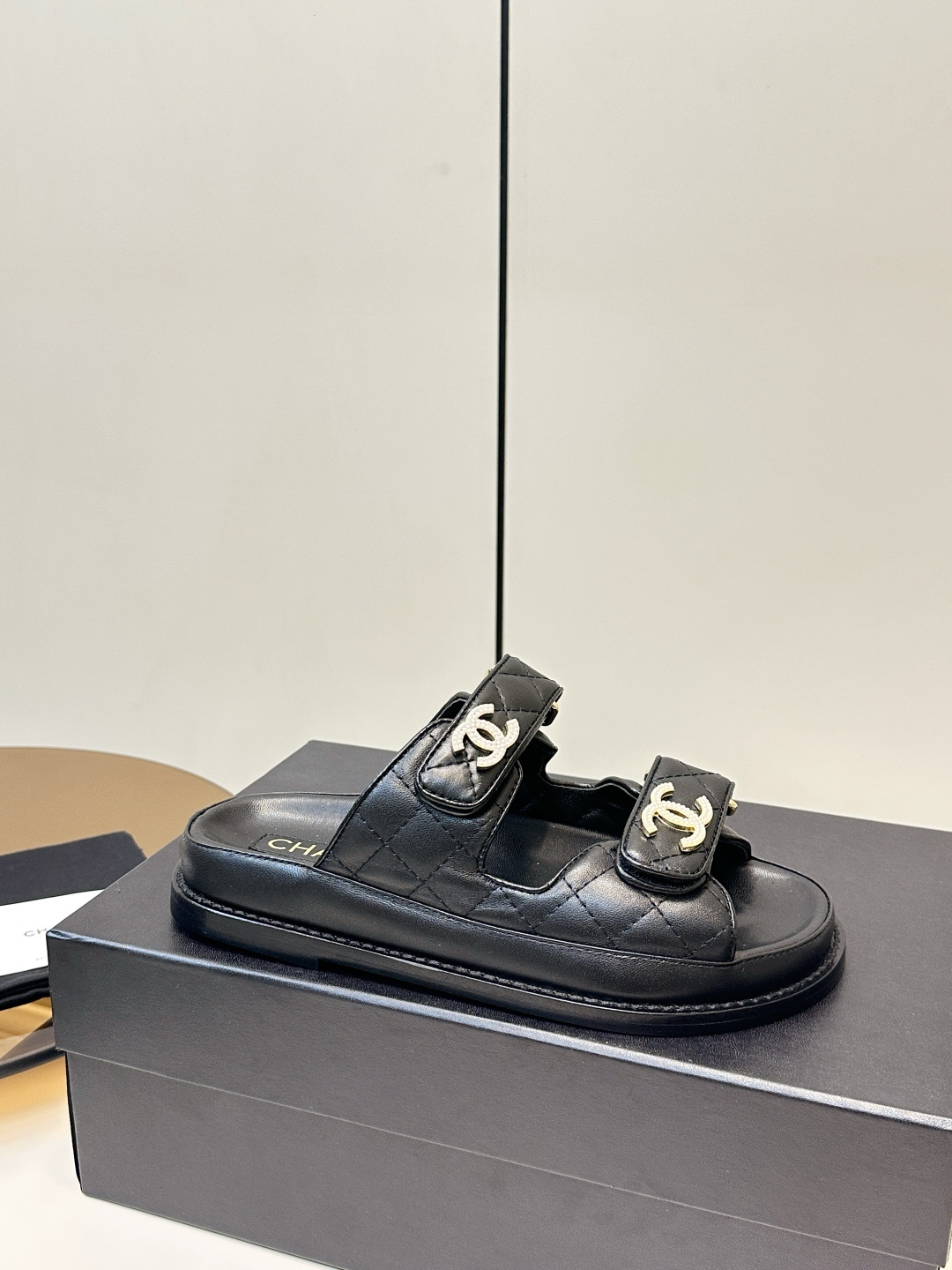 Chanel Chanel 2026ss新品小香魔术贴沙滩拖鞋