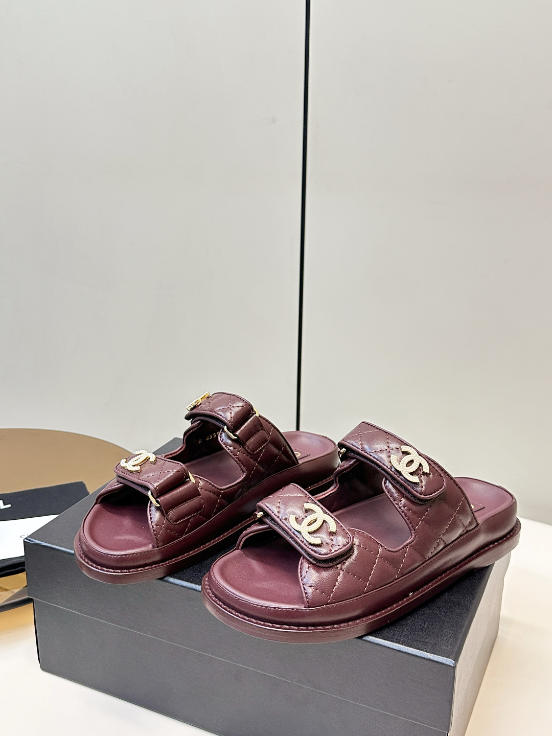 Chanel Chanel 2026ss新品小香魔术贴沙滩拖鞋
