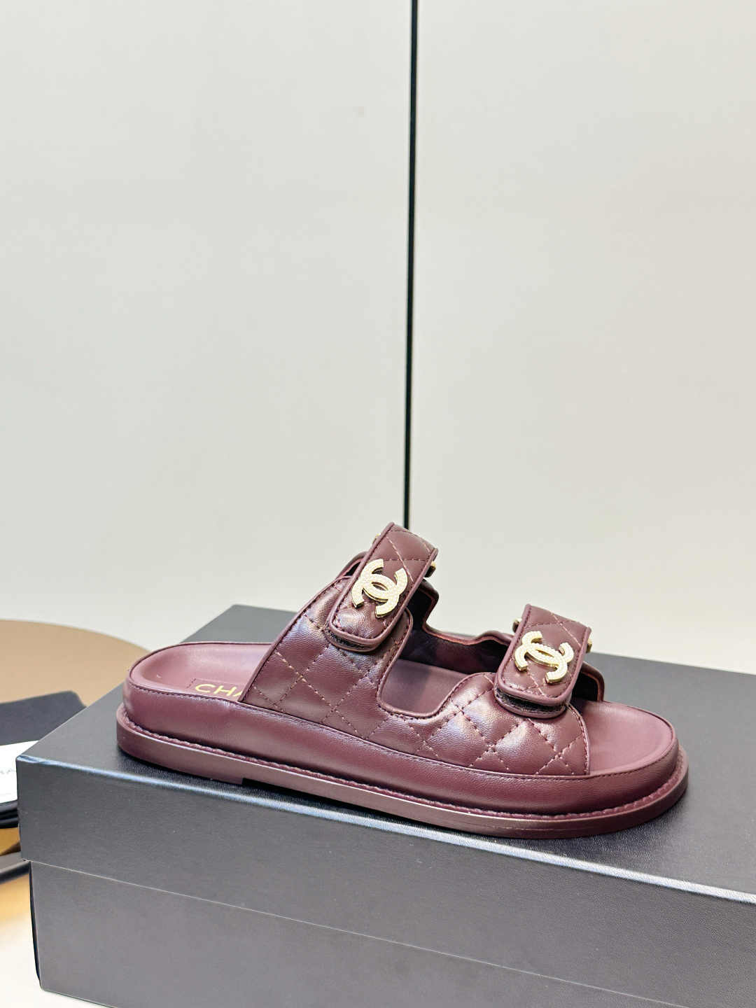 Chanel Chanel 2026ss新品小香魔术贴沙滩拖鞋
