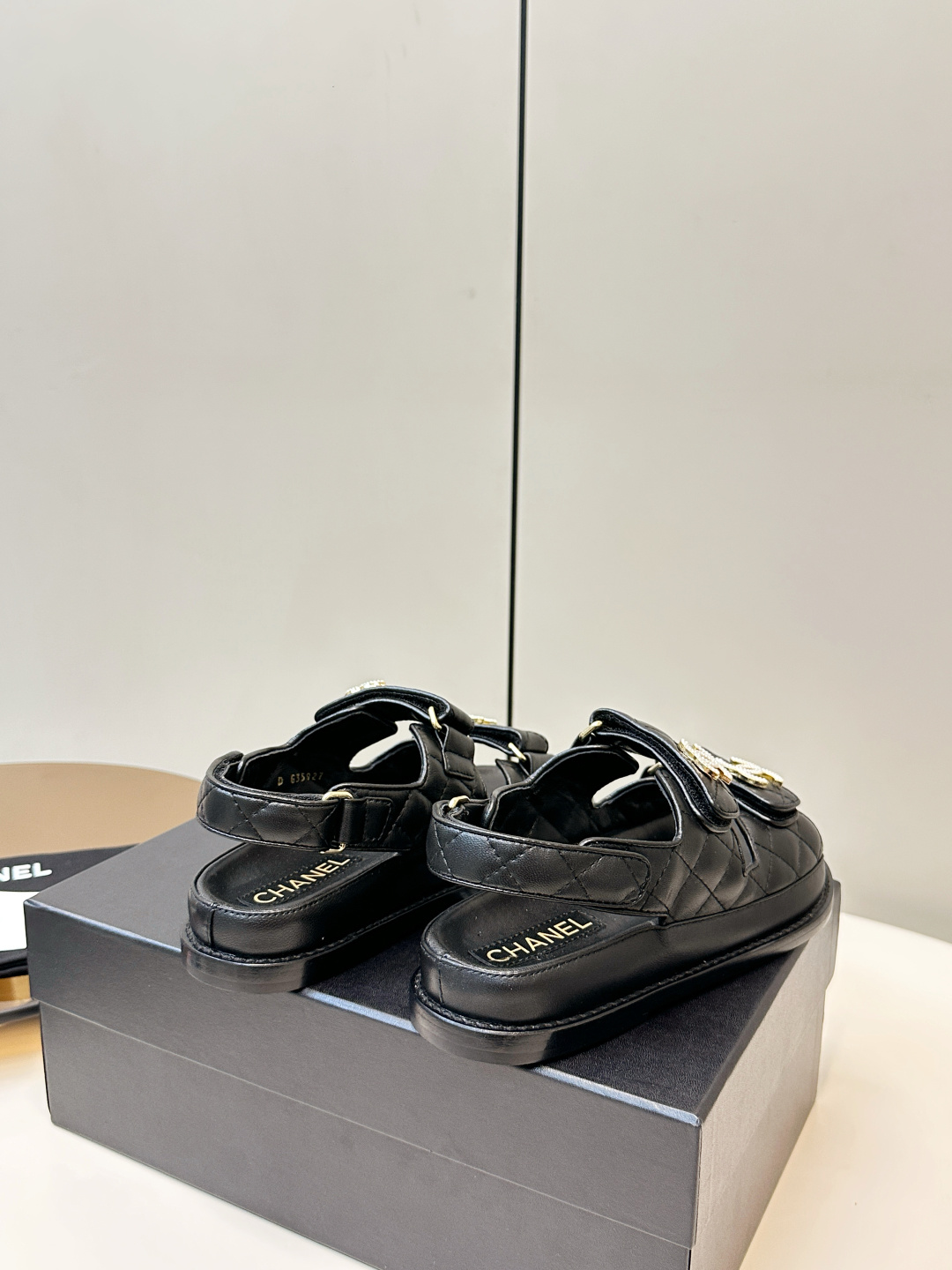 Chanel Chanel 2026ss新品小香魔术贴沙滩凉鞋
