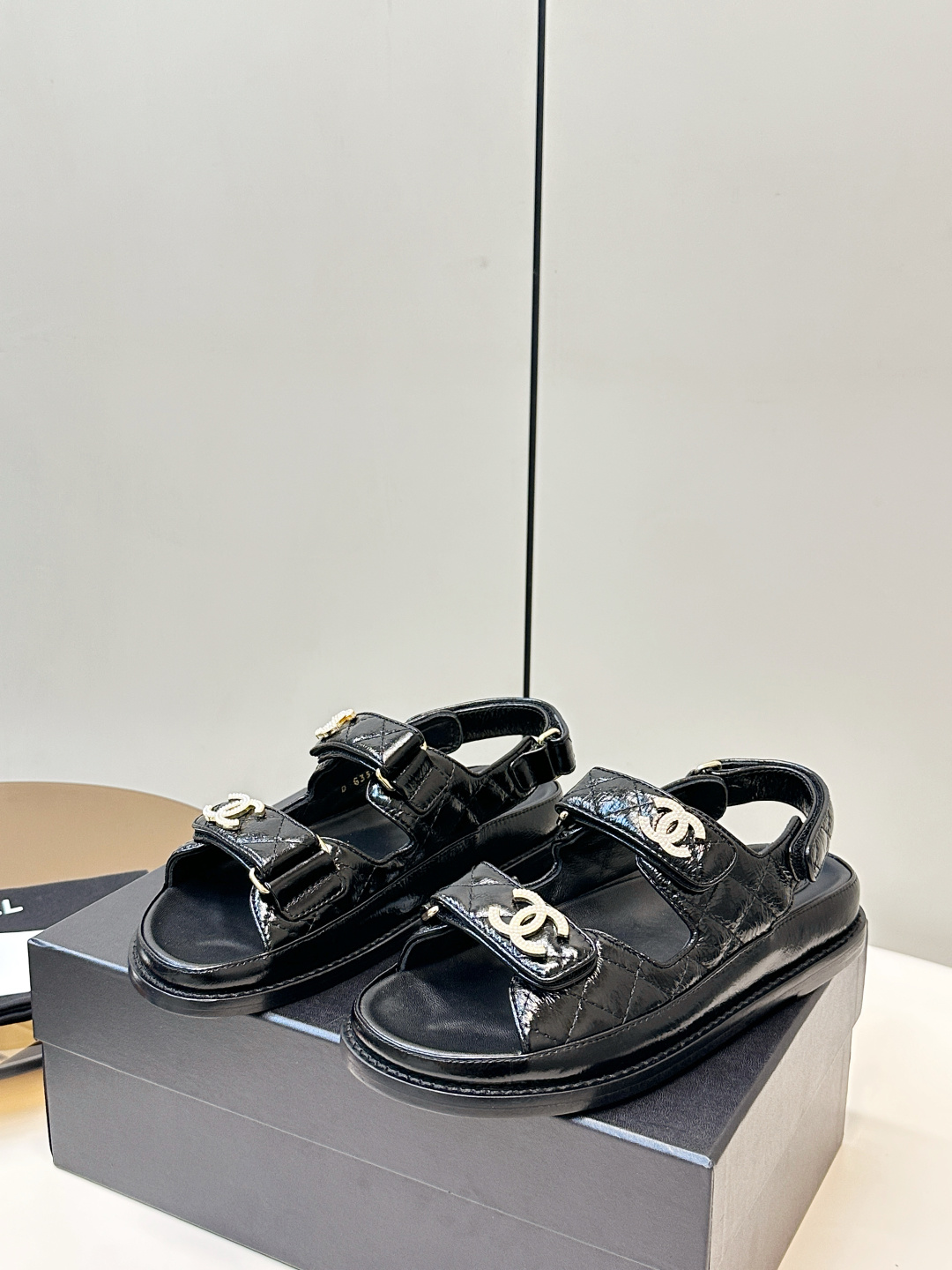 Chanel Chanel 2026ss新品小香魔术贴沙滩凉鞋